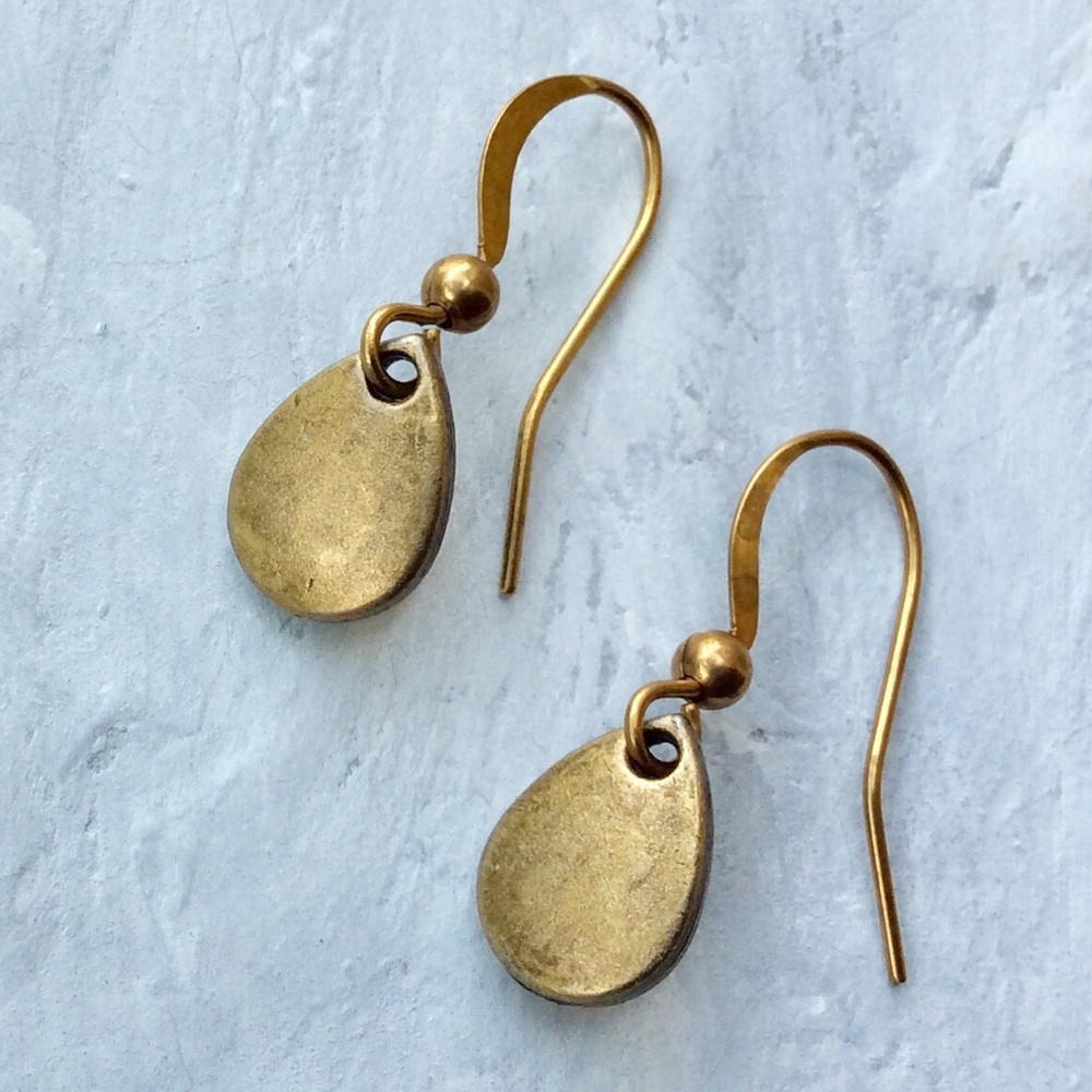 Antique gold tone drop Earrings NEW